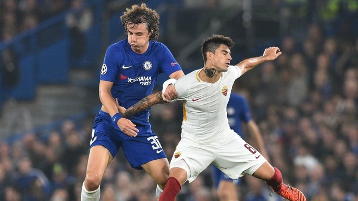 Chelsea e Roma empatam em jogo emocionante