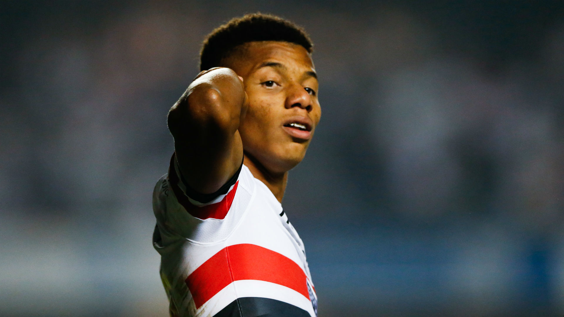 Ajax sign Brazilian teenager Neres in €15m deal