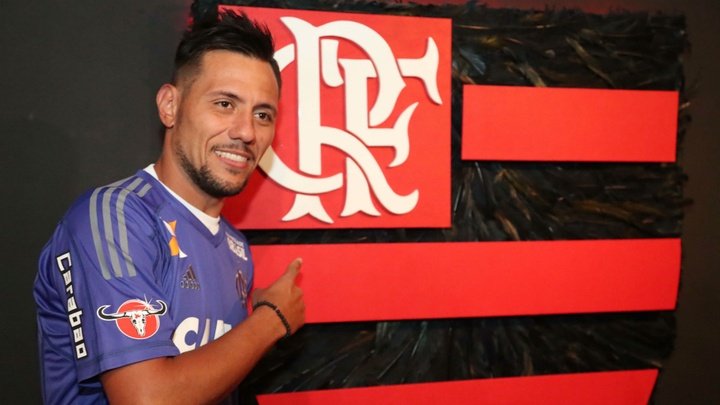 Diego Alves pode ser 'professor' em dinastia de goleiros no Flamengo