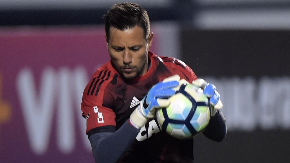 Diego Alves não teve uma atuação 100% feliz frente o River. GOAL