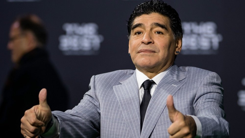 Diego Maradona criticou a ausência de Messi na premiação 'The Best' da FIFA. Goal