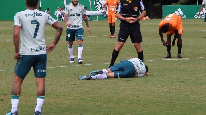 Palmeiras confirma entorse de Diogo Barbosa e não dá prazo para retorno