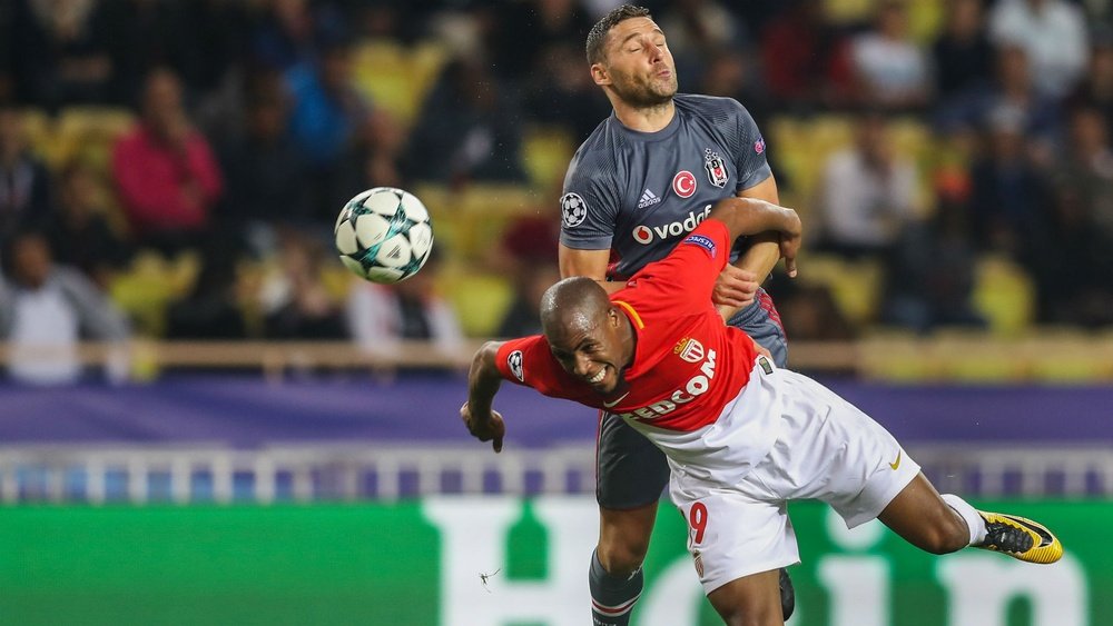 Djibril Sidibe et Dusko Tosic, Monaco-Besiktas, UEFA Champions League. GOAL