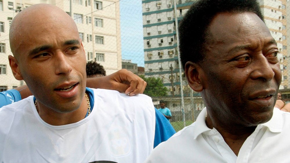 Filho de Pelé é preso por envolvimento com tráfico de drogas