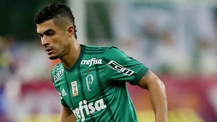 Cuca surpreende ao cogitar retorno de Egídio entre titulares do Palmeiras