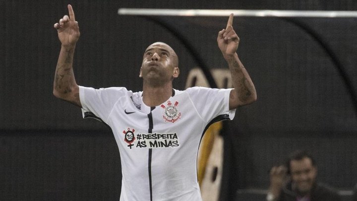 Corinthians renova com Emerson Sheik até o fim do ano