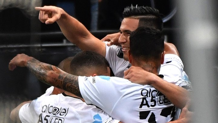 Corinthians 2 x 0 Patriotas: Balbuena e Pedrinho marcam e classificam o Timão para as oitavas