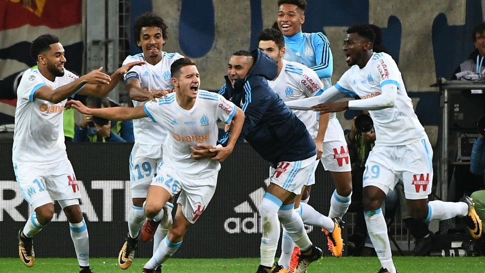 Florian Thauvin célèbre son but lors de Marseille PSG. GOAL