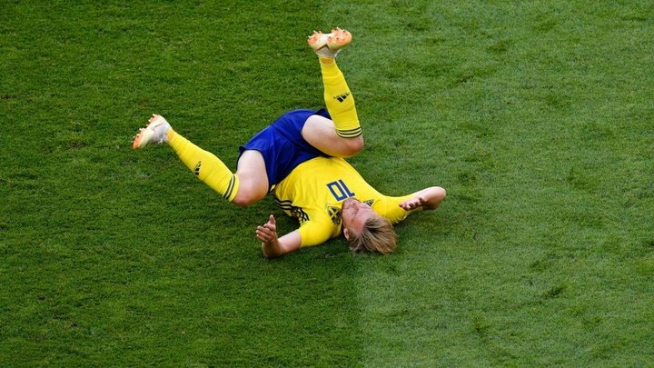 Forsberg não repete atuação das oitavas e vê Suécia ser eliminada pela Inglaterra