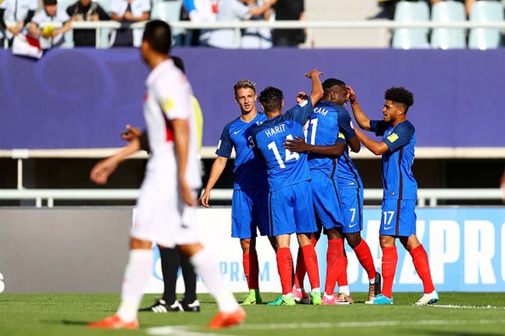 La France s'est très facilement qualifiée pour les 8e de finale de la Coupe du monde U20. Goal