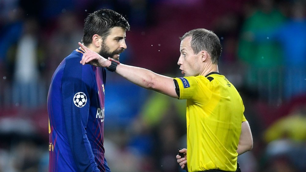 Pique handball instinctive, says Barcelona boss Valverde