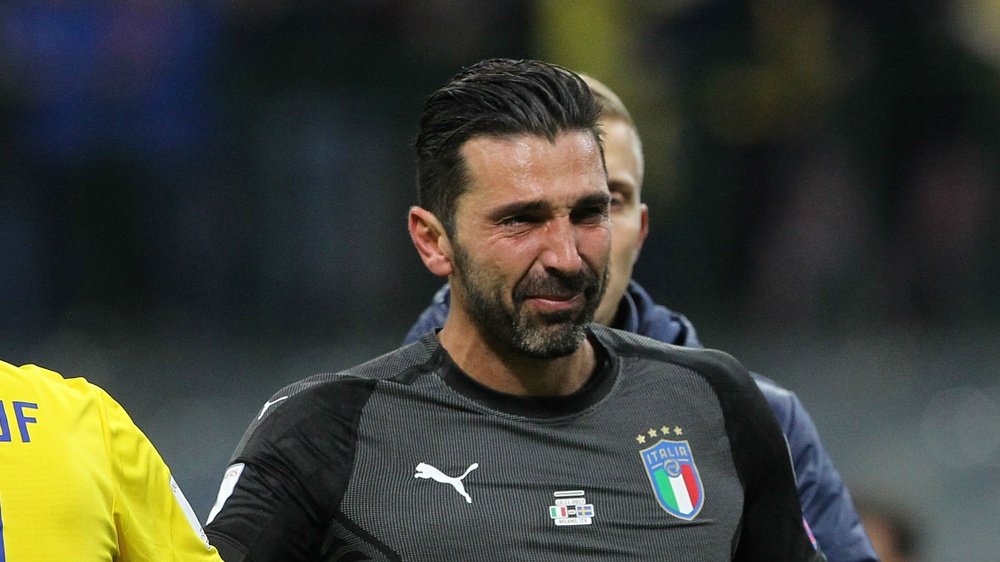 Buffon a dû voir l'Italie être éliminée par la Suède lors des barrages. Goal