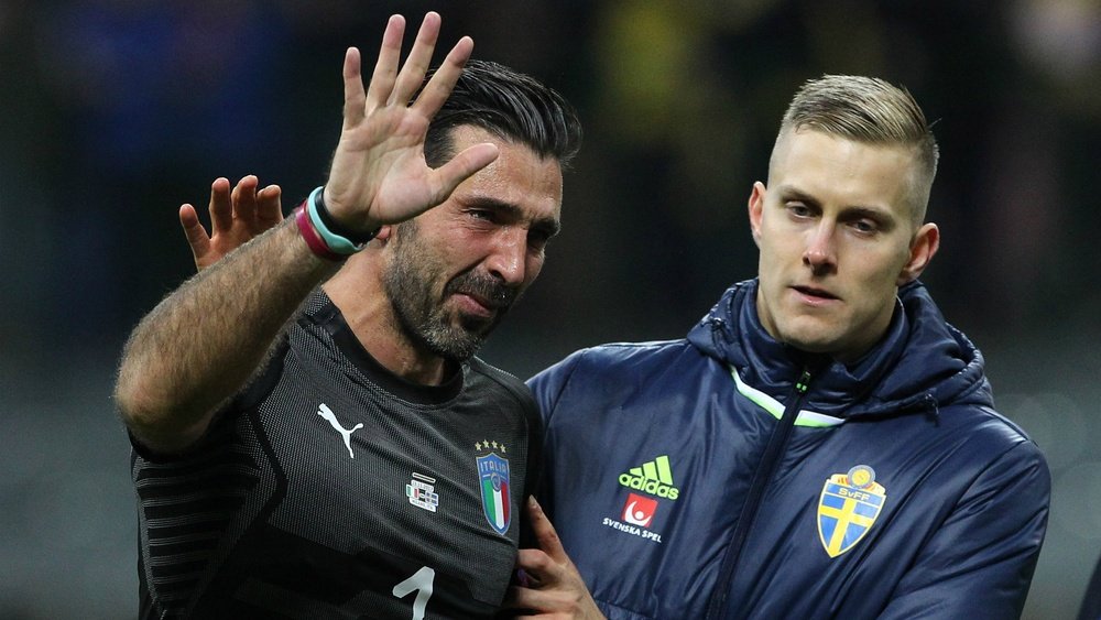 Homenagens para Buffon, lamentos pela Itália e reconhecimento à Suécia nas redes sociais