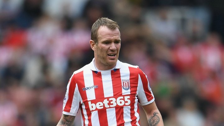 Whelan ends nine-year Stoke City stay by joining Aston Villa