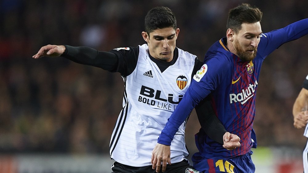 Valencia's Guedes to undergo foot surgery