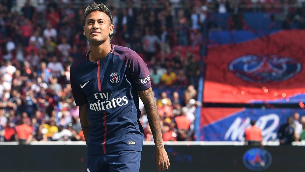 L'arrivée de Neymar est vue comme une bonne chose pour le PSG et la Ligue 1. Goal