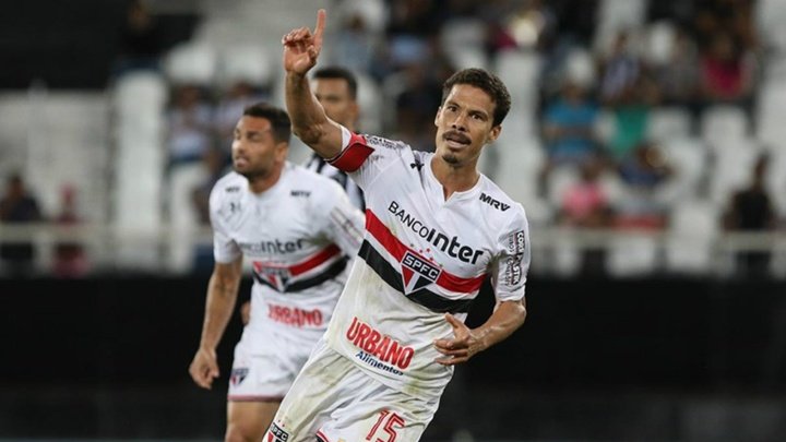 'Macaca' arranca empate no fim de um jogo que o São Paulo tinha 'na mão'