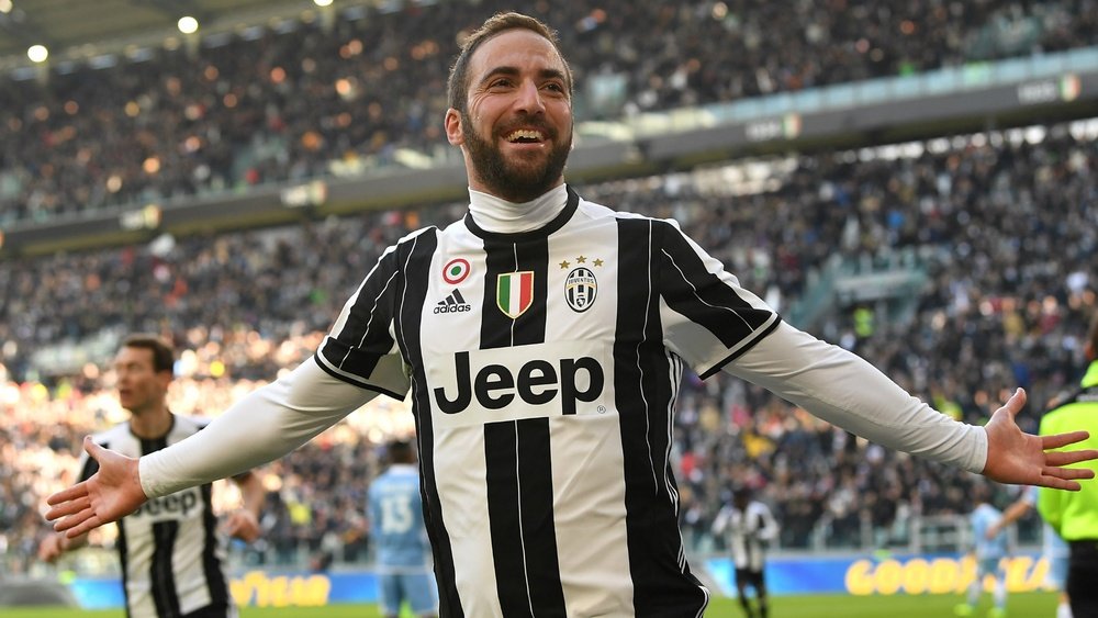 Higuain was not impressed by Lazio. Goal
