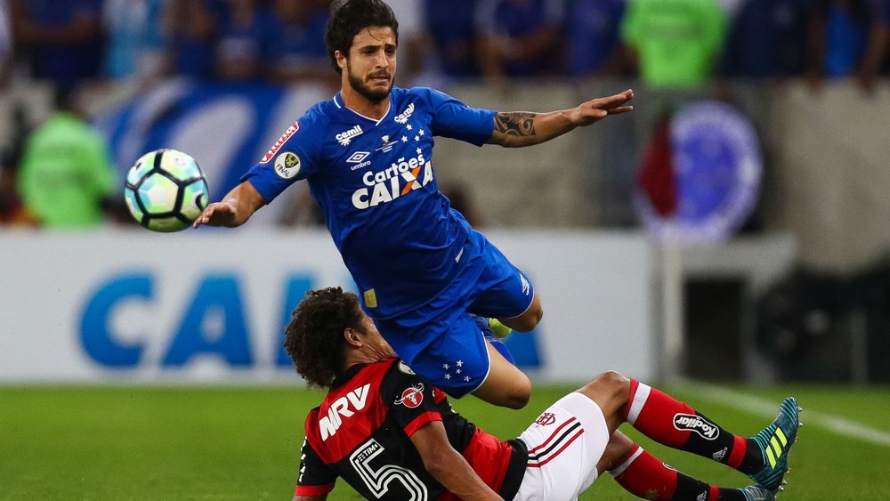 Cruzeiro negocia troca de Hudson com o São Paulo