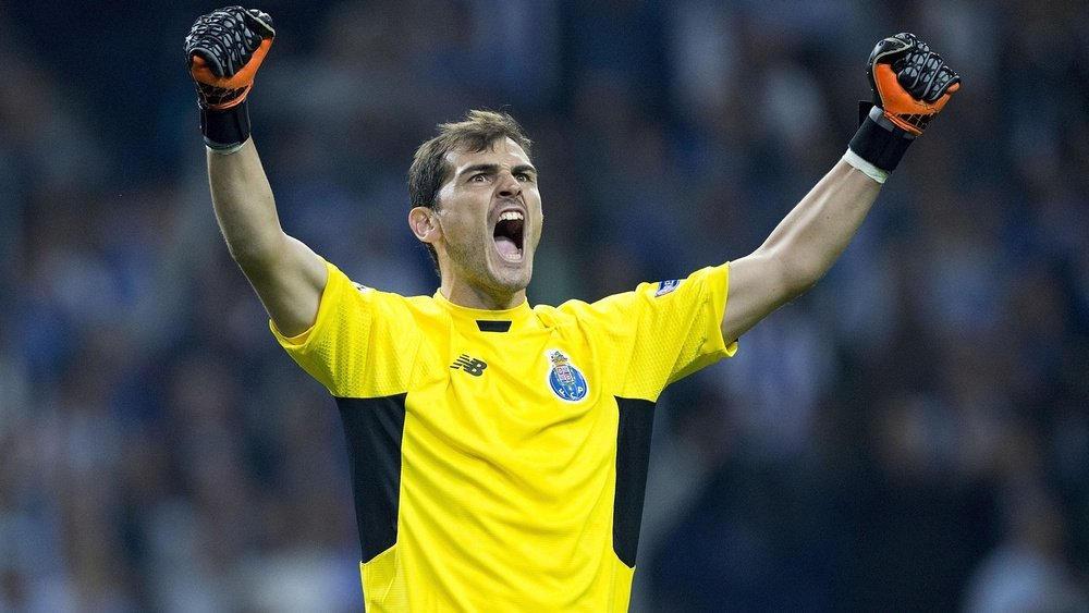 Casillas assinou pré-contrato com o Liverpool, diz jornal espanhol