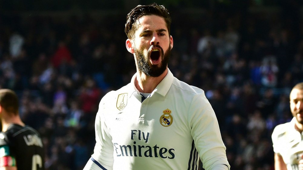 Isco is having a hard time. Goal