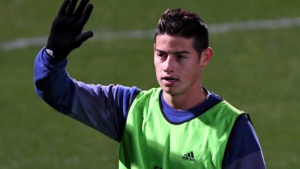 Lucas Vázquez espera que seu companheiro James Rodriguez fique no Madrid. Goal