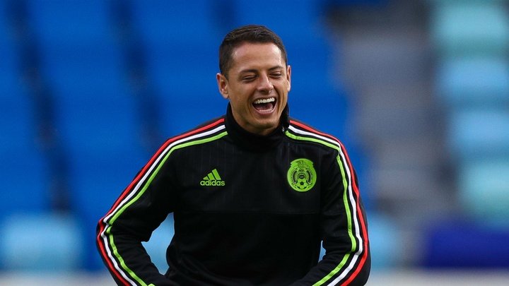Javier Hernandez had a whale of a time in Mexico's press conference. GOAL
