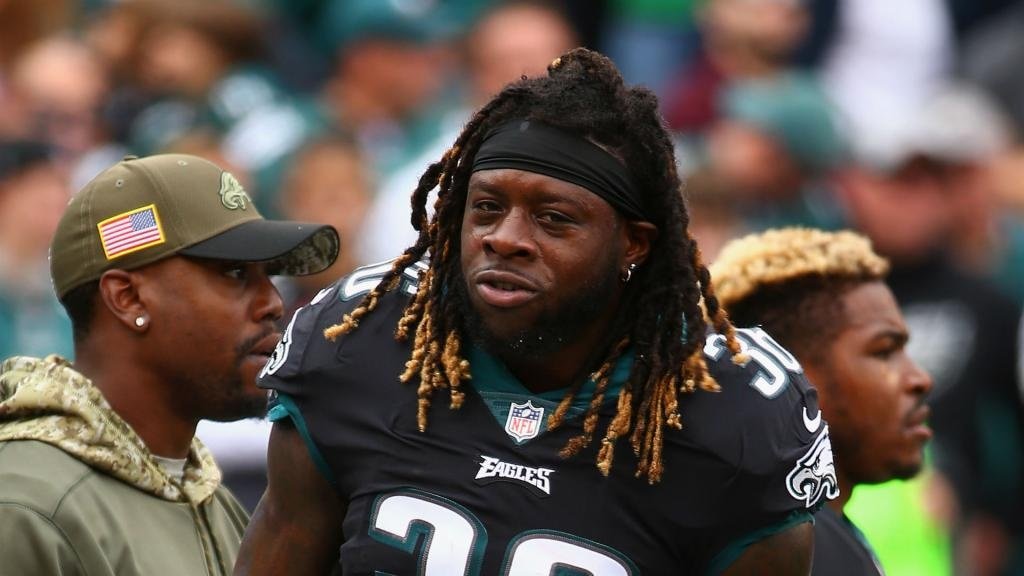 British NFL star Jay Ajayi still has to convince friends Super Bowl is a  big deal - 'I tell them it's like playing in the Champions League final'