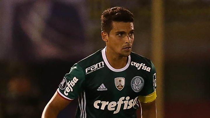 Palmeiras sofre com problemas nas laterais e não tem opções confiáveis