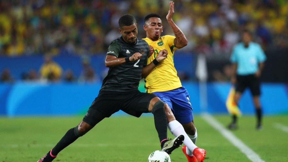 Os duelos entre brasileiros e alemães têm sido recorrentes. GOAL