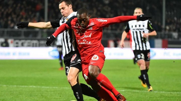 Fin de saison pour le latéral gauche de Montpellier, Jérôme Roussillon, blessé à Marseille