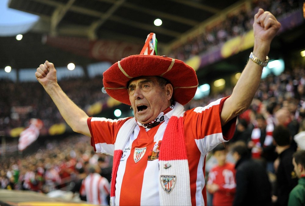 For 76 years Agirrezabala, the man they call la Txapela del Athletic, has been following his side.