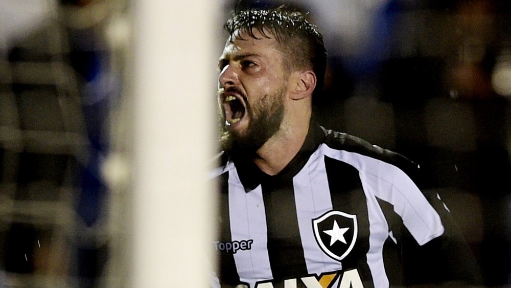 Nacional 0 x 1 Botafogo: Alvinegro suporta pressão e vence fora de casa