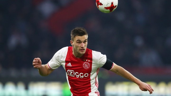 Veltman ponders Ajax exit amid Tottenham links