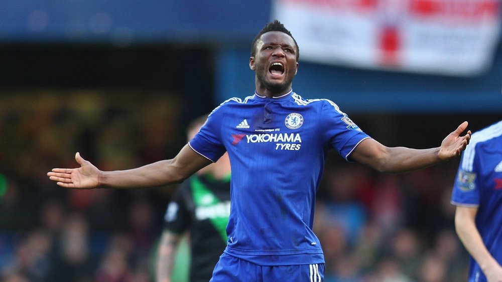 John Obi Mikel lors d'un match avec Chelsea en Premier League. Goal