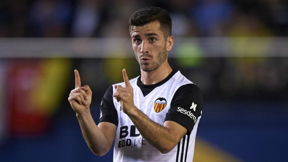 Gaya signs new five-year Valencia contract