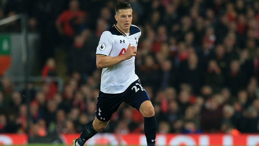 It looks like Wimmer is going to stay at Spurs despite his limited playing time. Goal