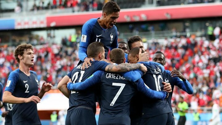 França 1 - 0 Peru: Bleus vencem e estão nas oitavas de final da Copa do Mundo