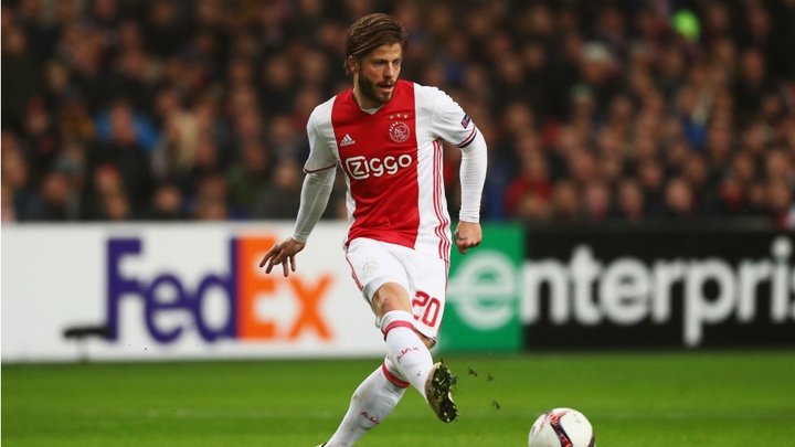 Schone renews for two years at Ajax