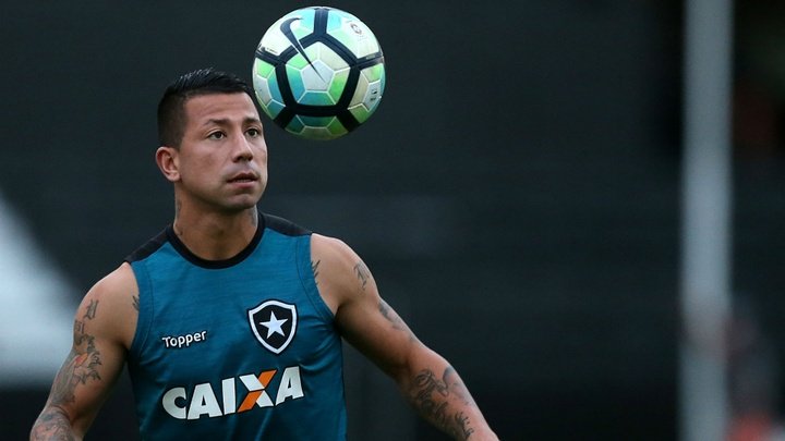 Botafogo inclui Leo Valencia, Brenner e Luis Ricardo na lista da Libertadores