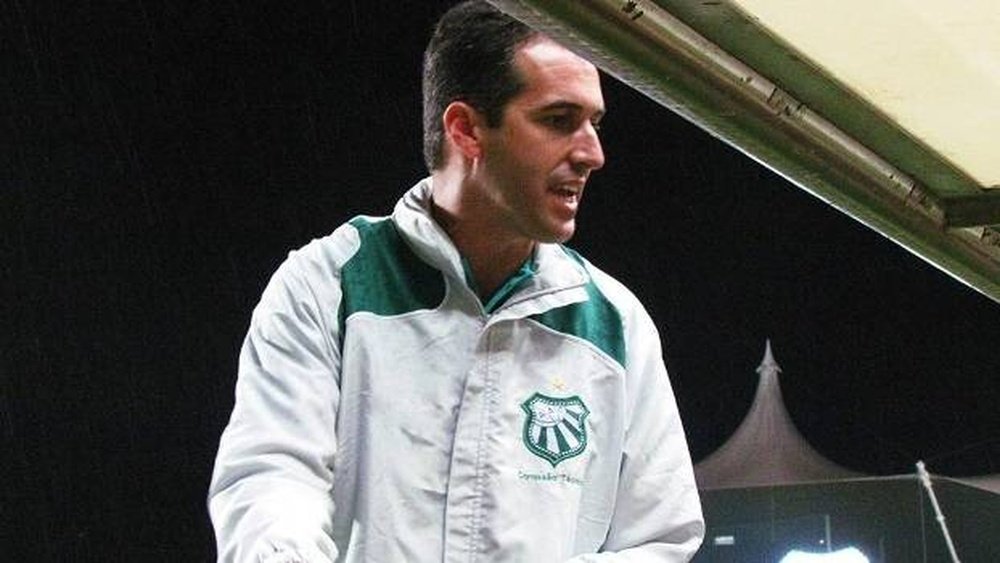 Léo Condé é dos técnicos da nova geração no Brasil. Goal
