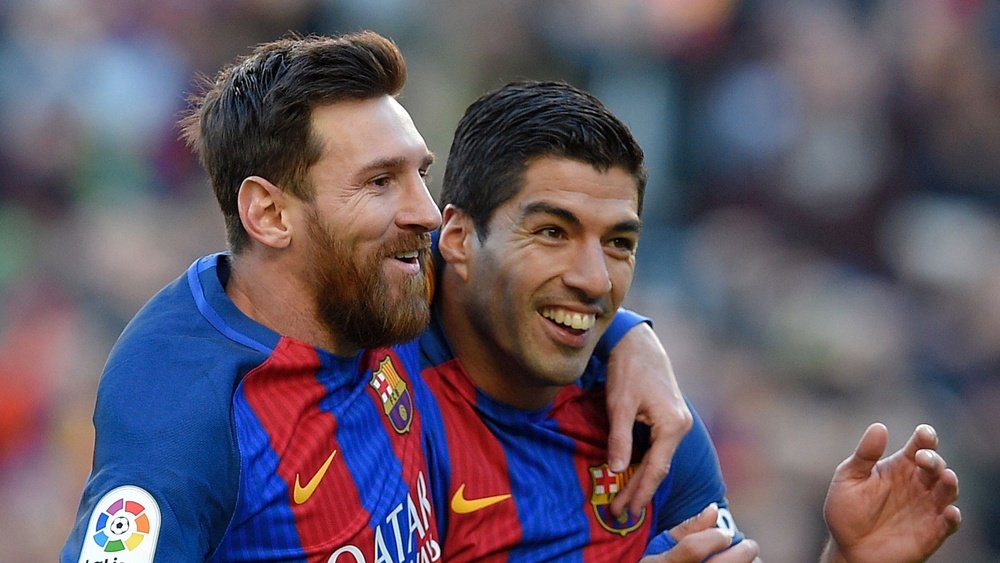 Luis Suárez está confiante com a renovação de Lionel Messi. Goal