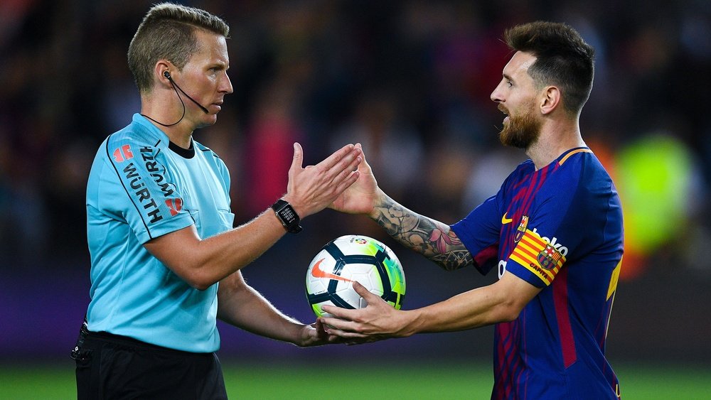 Maestro Messi brings up 300 Camp Nou goals