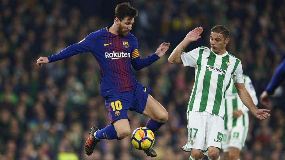 Adan says Messi makes football better. GOAL