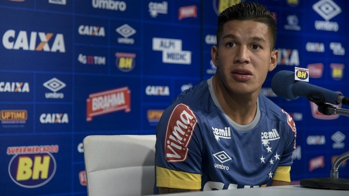 Lucas Romero não tem lesão diagnosticada e pode atuar pelo Cruzeiro
