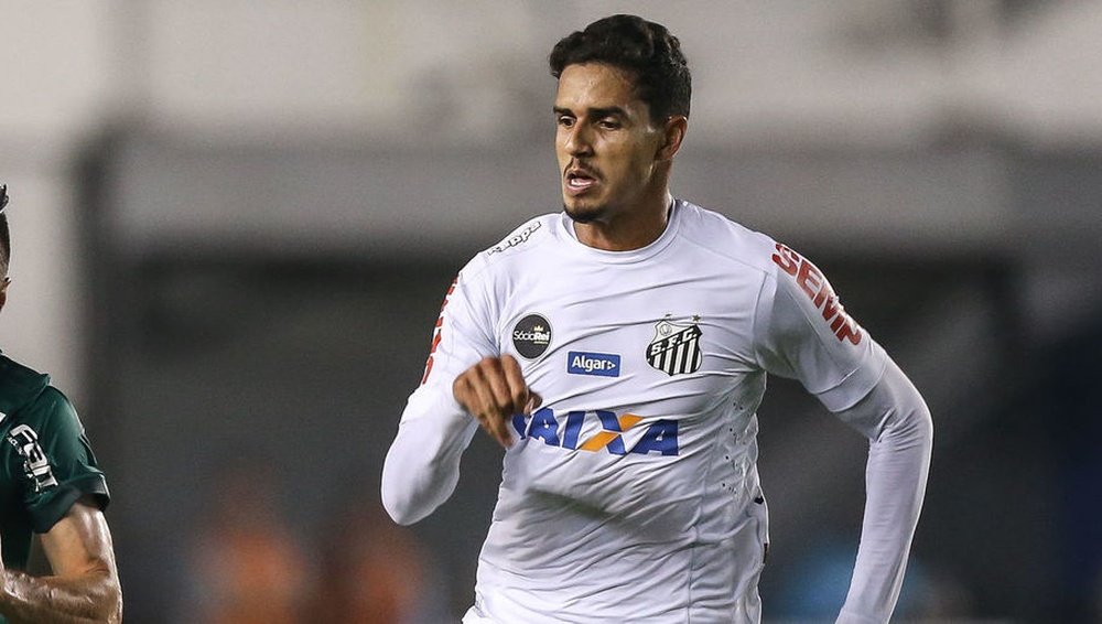 Santos se aproxima da venda de Lucas Veríssimo para o futebol russo