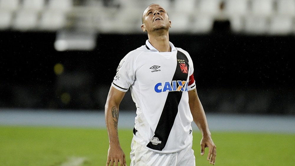 Luís Fabiano já não é jogador do Vasco. Goal