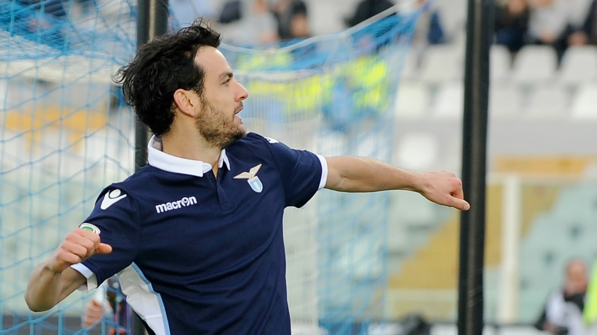 Hat-trick of headers in four-goal haul for Parolo as Lazio thump Pescara