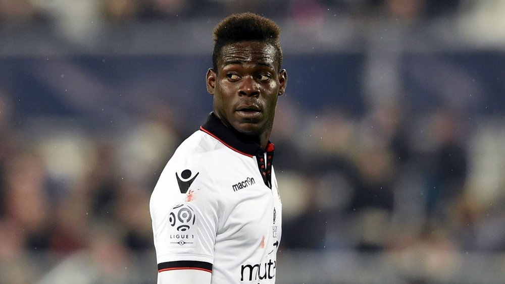 Mario Balotelli was sent off for Nice. Goal