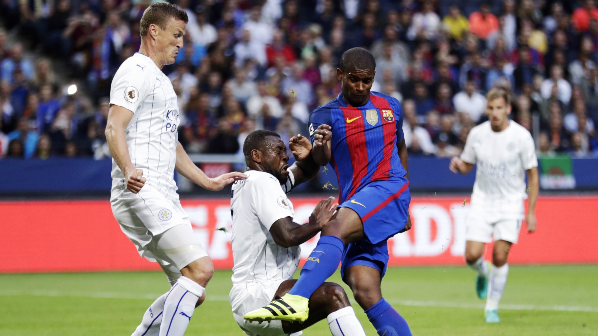 Marlon Santos secures permanent Barcelona switch